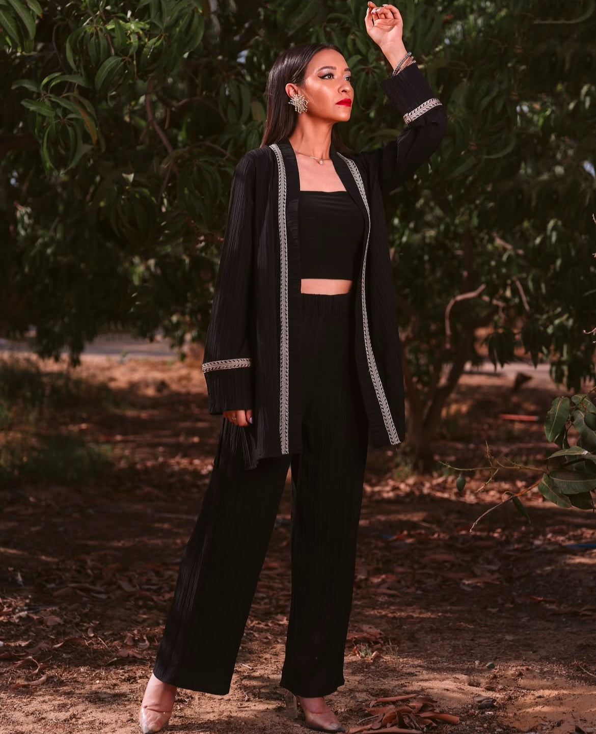 Black and gold set